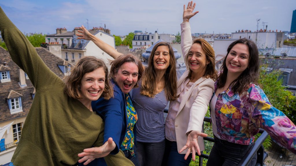 De gauche à droite sur la photo, Clémence Gayet, Emmanuelle Ducassé, Vanessa Duchatelle, Laure Reynaud et Anna Cadoret